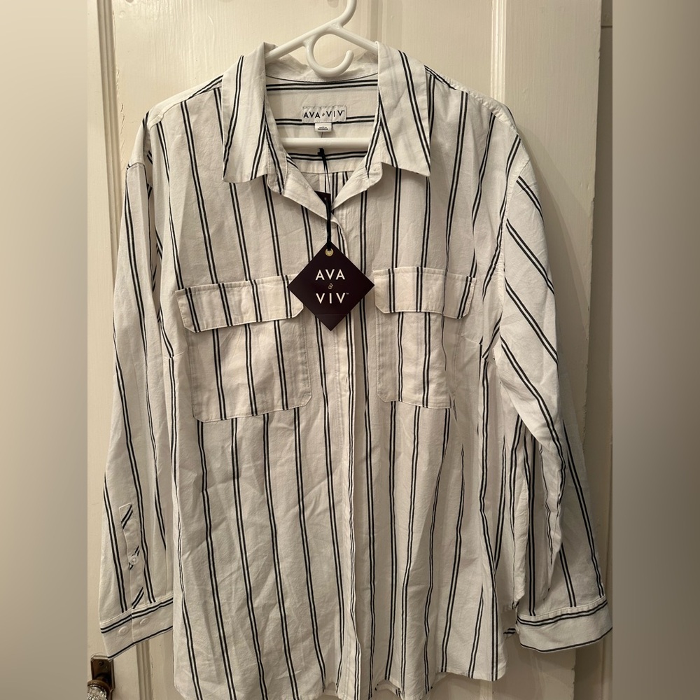 Ava & Viv Black and White Striped Top